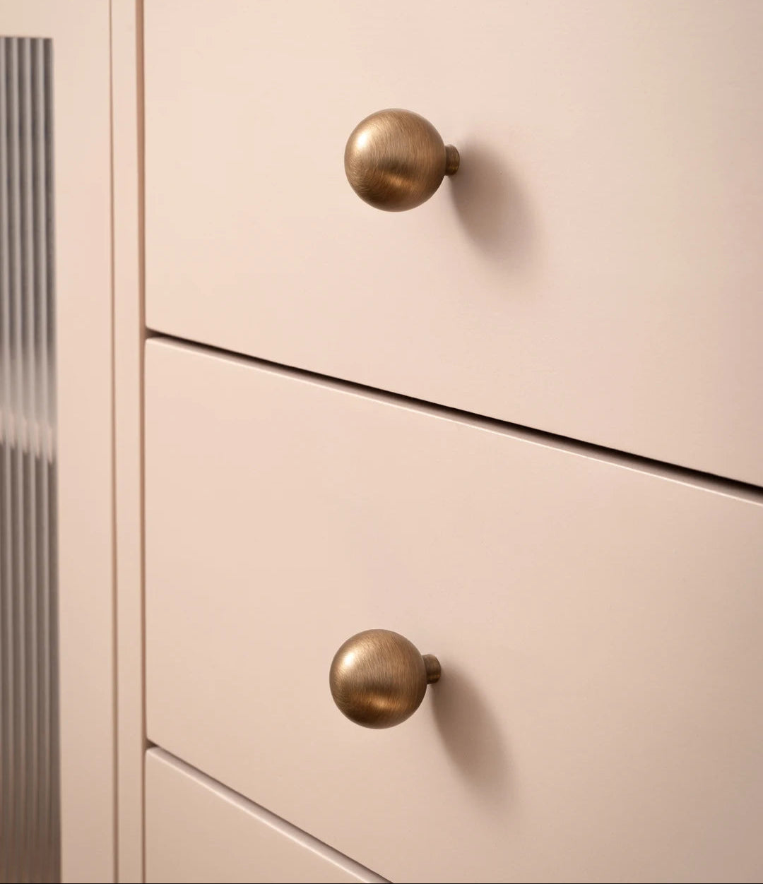 Antieke Messing Ronde Kastknop – Vintage Bronzen Greep voor Keuken & Meubels