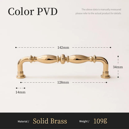 Massieve messing kastgreep in PVD goud, decoratief en klassiek, 142mm, hoogwaardige afwerking.