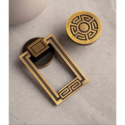 Luxe messing kastknop en greep met geometrisch patroon, Aurel luxury hardware, moderne stijl